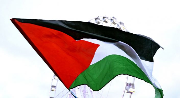 Több tucat francia városházára kitűzték a palesztin zászlót 