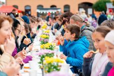 Édes hétvége: Sepsiszentgyörgy főtere a kürtőskalács fővárosává alakul