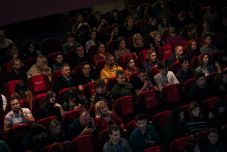 Újra elvágtat a Sárga Csikó