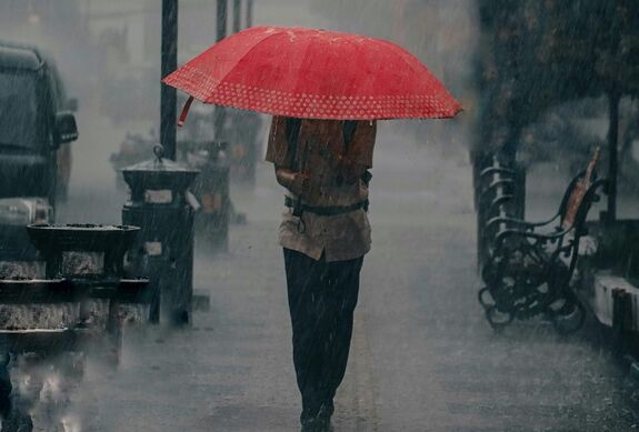 Erősödő szél és eső az egész országban – Jégeső is kialakulhat