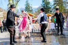 Élő húsvéti hagyományok Szatmárnémeti régi főterén