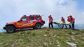 Válságos állapotú beteget mentettek meg a hegyimentők Máramarosban