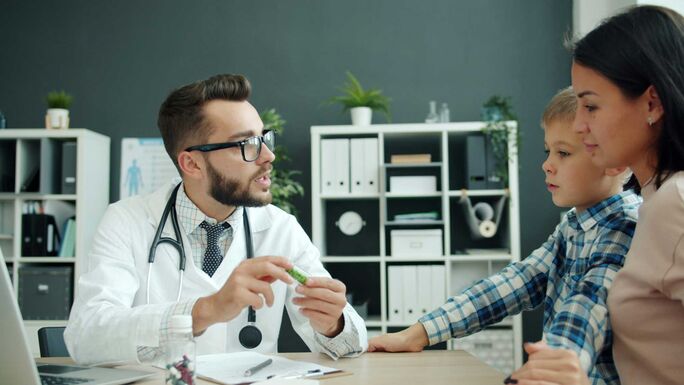 Megmentik a fiatalok a vidéki rendelőket? – 2028-ban érkezhet a nagy utánpótlás háziorvosokból