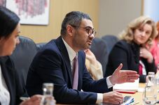 Manole: leválasztanák a közalkalmazotti fizetéseket a minimálbér emeléseiről