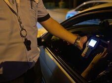 Őrizetbe vettek egy ittas sofőrt, miután megtagadta a vérvételt 