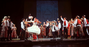 Hej, de pompás örökség! – A Mérai Cifra Néptáncegyüttes bemutatta egész estés produkcióját (VIDEÓ)