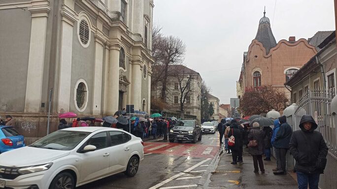 Bejelentkezett a végrehajtó a váradi apátnál – Kitűzték a kilakoltatás új időpontját