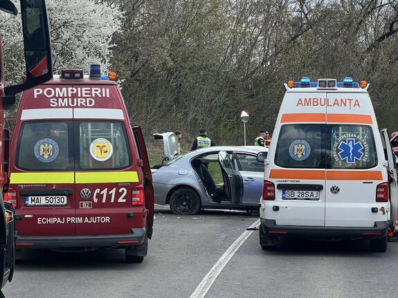 FRISSÍTVE: Súlyos baleset Szeben megyében – Életbe léptették a tömegbaleseti protokollt