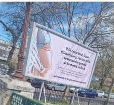 Törvénnyel tiltanák be az áltudományos hirdetéseket a botrányos plakátok után 