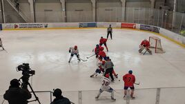 Zajlik Kézdivásárhelyen a hoki világbajnokság (VIDEÓ)