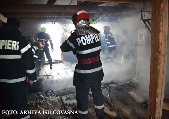 Égő házból mentettek ki egy 66 éves nőt