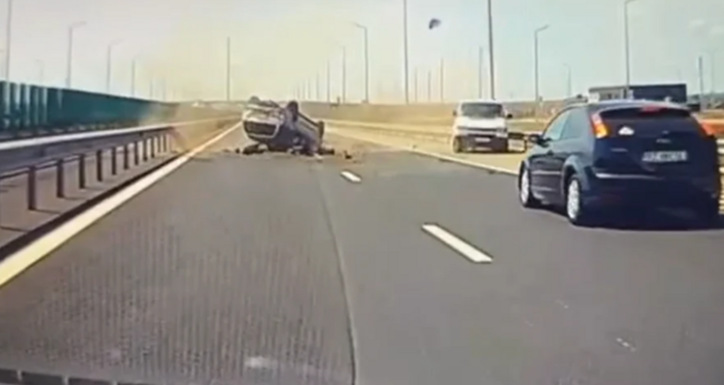 Tolatni próbált az autópályán, végzetes baleset lett belőle (VIDEÓ)