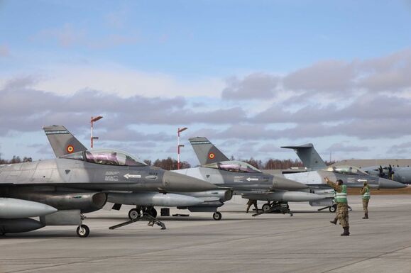 Orosz felderítő repülőt fogtak el a román vadászgépek