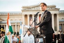 A felvidéki és a vajdasági magyar politikai képviselet is kész együttműködni Magyar Péterrel  