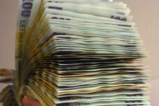 Pártfinanszírozás: megérkeztek a szubvenciók a pártok kasszáiba