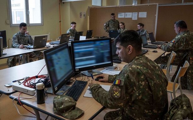 Újabb támadások a határ közelében – Egy drón megsértette Románia légterét