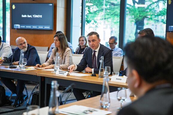 Dollármilliárdok Washingtonból: energiatámogatásokról számolt be Bogdan Ivan