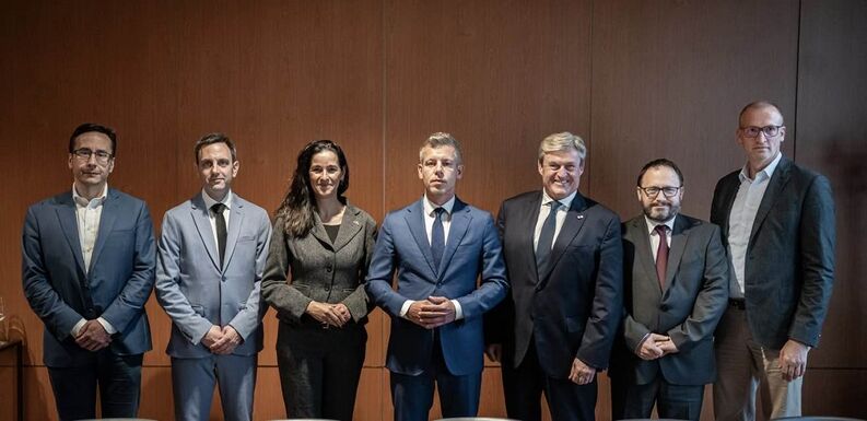 Magyar Péter az uniós pénzekről tárgyalt az Európai Bizottság vezetőivel – Ismertette vállalásait