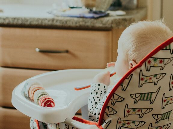 Patkányméreg az üveges bébiételben – Zsarolják a gyártót?