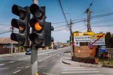 Káosz vagy megoldás? – Új jelzőlámpa borzolja a kedélyeket Marosvásárhely határában