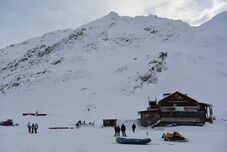 Jelentős a lavinaveszély a Fogarasi-havasokban és a Bucsecs-hegységben