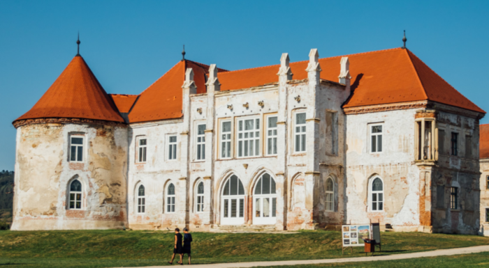 Történelmi városok, mesés falvak – Erdélyi helyszínek várják a szavazatod Az év úticélja versenyen