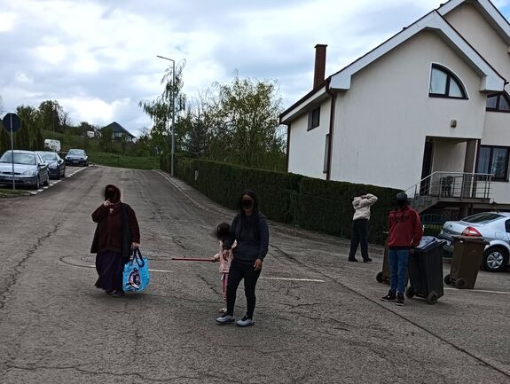 Fényes nappal tűnnek el a kukák a marosvásárhelyi Belvedere negyedből