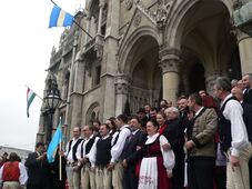 A székely zászlóról posztolt Magyar Péter 