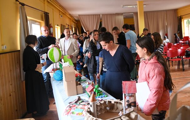 Bemutatkoztak Kézdivásárhelyen az újrahasznosítás mesterei