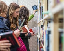 Négy helyszín, huszonnyolc stand, ötven kiadó – Hamarosan elstartol a 11. Csíkszeredai Könyvvásár