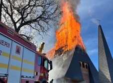 Kigyulladt egy erdélyi település görögkatolikus temploma (VIDEÓ)