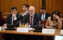 Nem mond le mandátumáról a magyar összefogás frakciójának hátat fordító EMSZ-elnök 