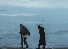 A katasztrófavédelem figyelmeztet, miután két testvér a jeges vízben életét vesztette