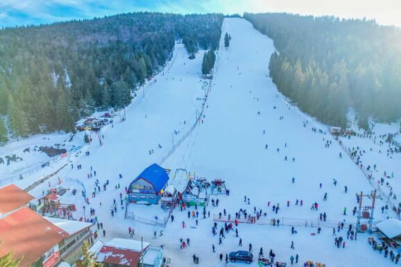 Határvita a sípályáért: egy Bihar megyei polgármester kitenné a Fehér megyébe leszerződött üzemeltetőt 