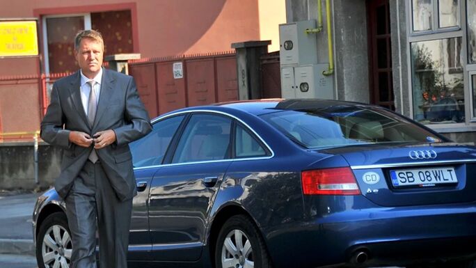 Árverésre bocsátják Iohannis volt protokollautóját: ezer euróról indul a licit