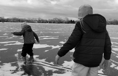 Állami gondozásba került a patakba fulladt gyermekek testvére