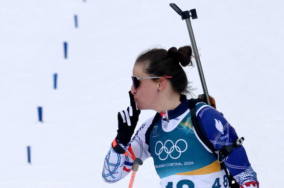 Milánó-Cortina 2026: Lopásért elítélt sílövő írt sporttörténelmet ötkarikás győzelmével