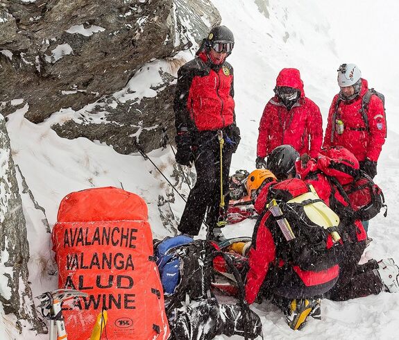 Több mint 110 személyen segítettek a hegyimentők az elmúlt napon
