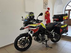 Perceken múlhat az élet: új mentőmotor áll szolgálatba Marosvásárhelyen