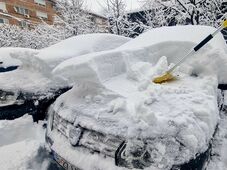 Meghosszabbították a figyelmeztetéseket: Havazás és hófúvás várható (VIDEÓ)