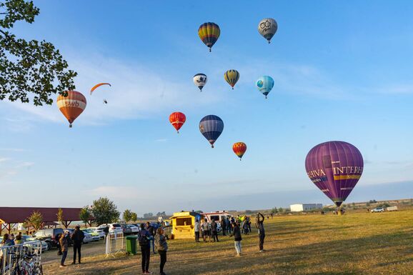 Újra ballonok tarkítják Háromszék egét