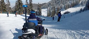 Háromgyermekes család akadt el a hóban az Erdélyi-szigethegységben