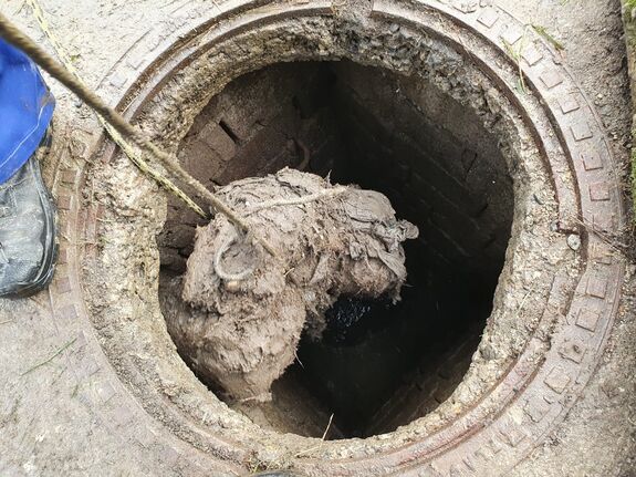 Szennyvízriadó Háromszéken: vécébe dobott szemét miatt dugul el a rendszer