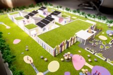 Újabb bölcsődék nőnek ki a földből Sepsiszentgyörgyön – 500 kisgyermeknek lesz hely a városban