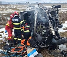 Közlekedési baleset: egy ember meghalt, ketten súlyosan megsérültek 