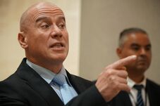 „Sérti a román kultúrát” Demeter András? – Egyszerű indítvány a miniszter ellen