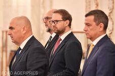 Kibővíti a kormányon maradásról szóló belső konzultációt a PSD – „Recseg-ropog” a koalíció