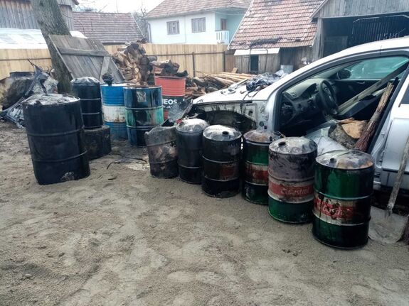 Rendőrségi akció Hargita megyében: roncsautók és fémhulladékok tonnaszámra