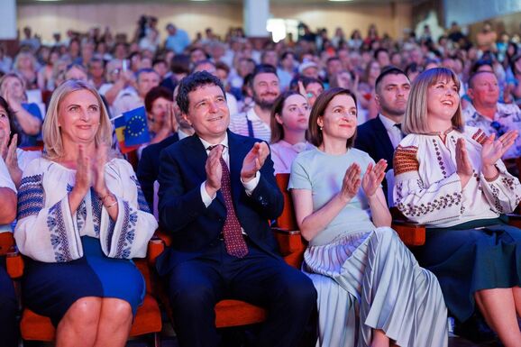 Nem kérnek az egyesülésből a moldovaiak