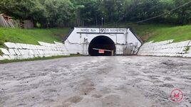 Árvízvédelem Parajdon: Tánczos Barna tájékoztatta a lakosságot a Korond-patakon épülő rendszerről